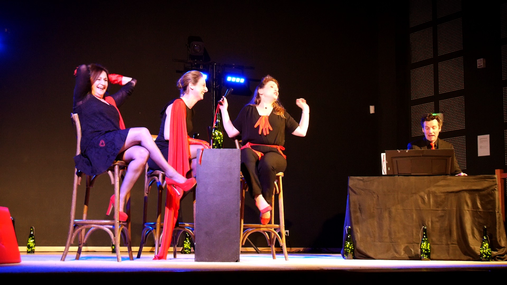 à la Maison de la Culture de Sainte Gemme Moronval (28)