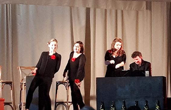 à la Salle des Fêtes de Senonches (28)