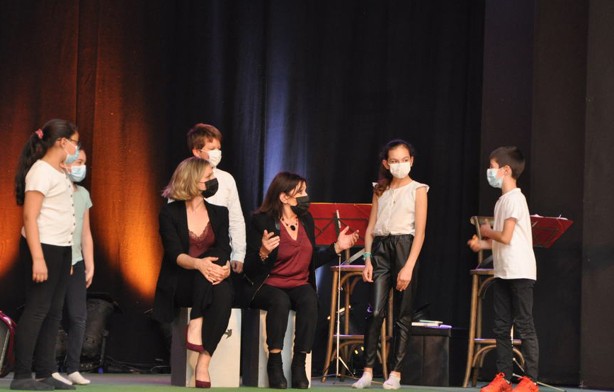 à la Salle polyvalente de Mareau aux Prés (45)