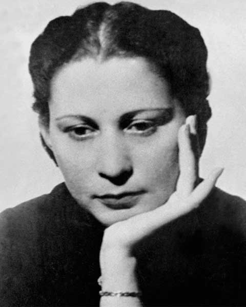 Photo de DE BURGOS Julia