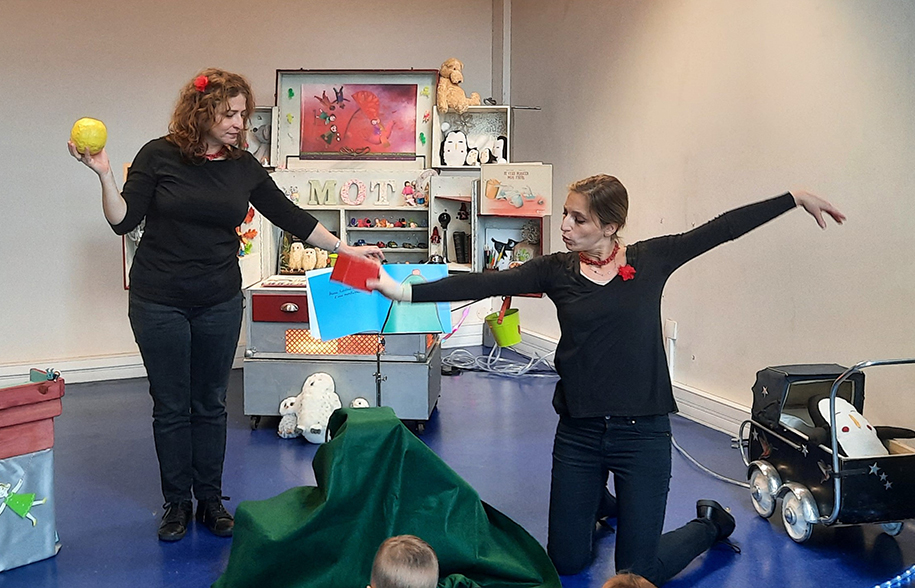 ectures-Theatralisees-dalbums-pour-les-petits-Veuzain-20231110.jp