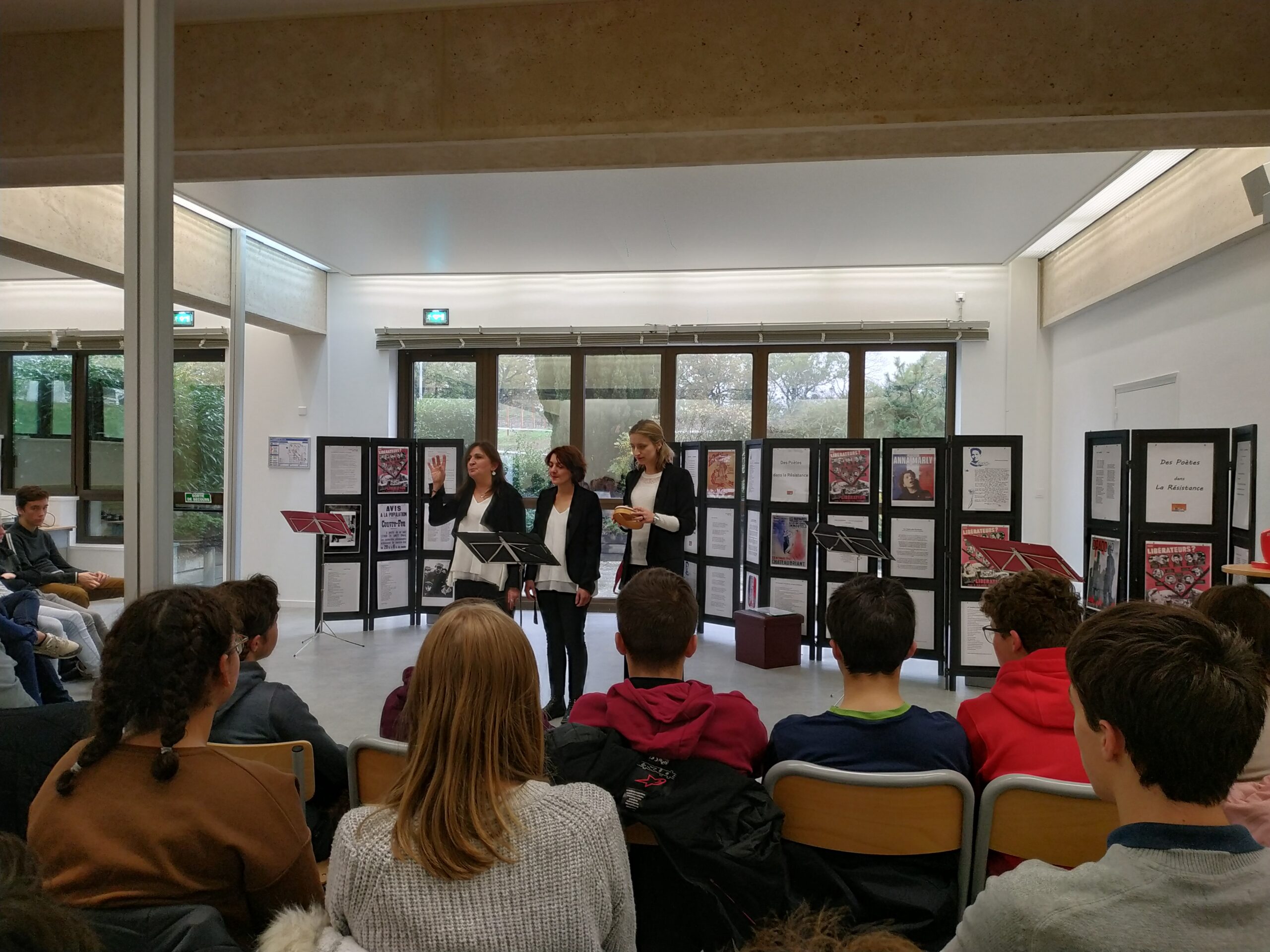 à la Salle des Fêtes de Saint Piat (28)