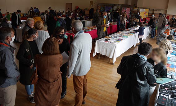 à la Salle des Fêtes de Saint Piat (28)