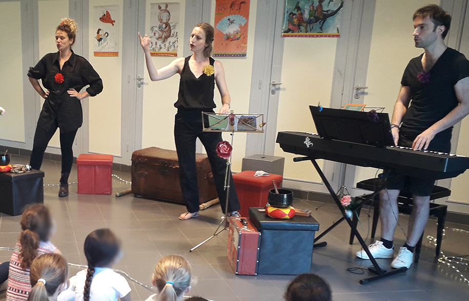 à l' Ecole primaire Petite salle Patton de Saint-Symphorien-Le-Château (28)