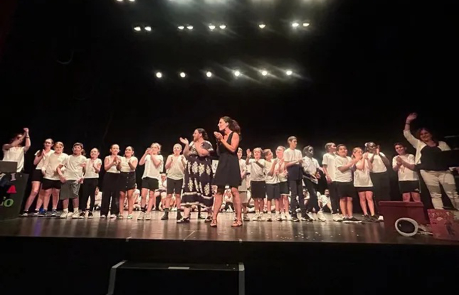 à la Salle de la Décale de Vierzon (18)