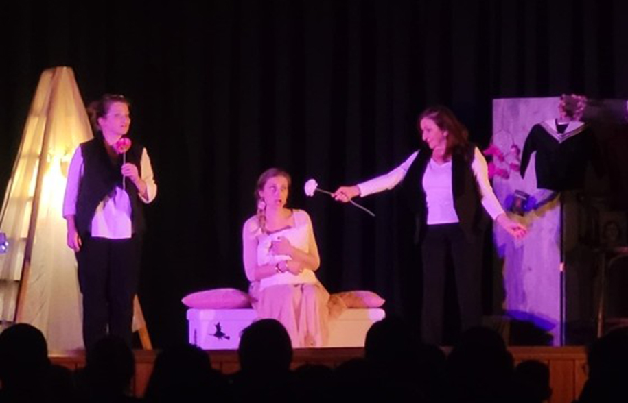 à la Salle des Fêtes de Yevres (28)